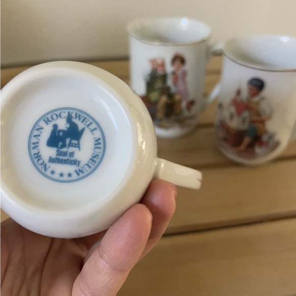 Norman Rockwell Plate and cups - Picture 6 of 7